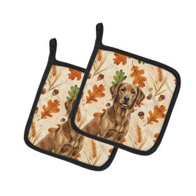 Chesapeake Bay Retriever Heirloom Fall Pair of Pot Holders Pair 7.5x7.5 Quilted Insulated Hot Pads Decorative Kitchen Gift Made in USA